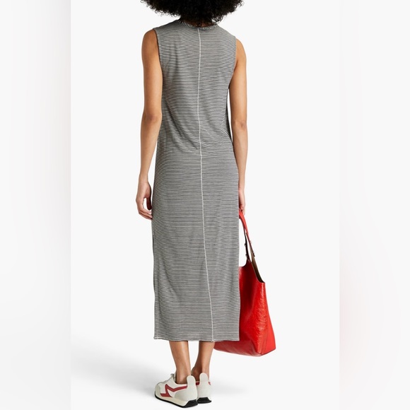 Rag & Bone fitted dress! Pair with sneakers for the perfect look. - Picture 2 of 6